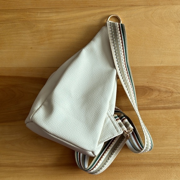 Leather medium cross body bag - Picture 2 of 2